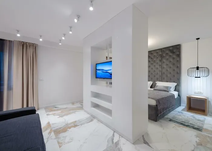 Royal Luxury 4* Σπλιτ