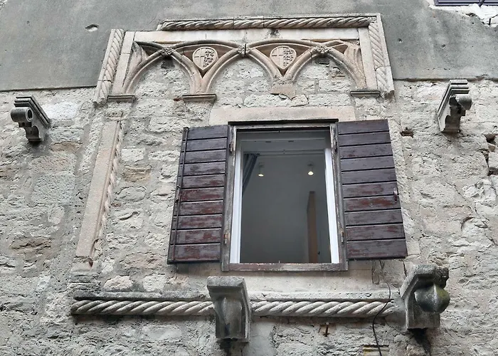 Royal Luxury Πανσιόν